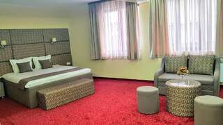 Отель Hotel Hilez Трявна-0